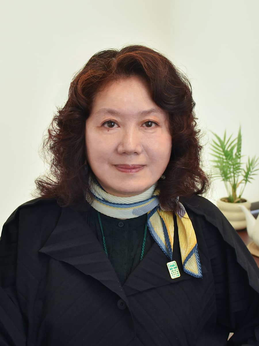 鄢秀教授